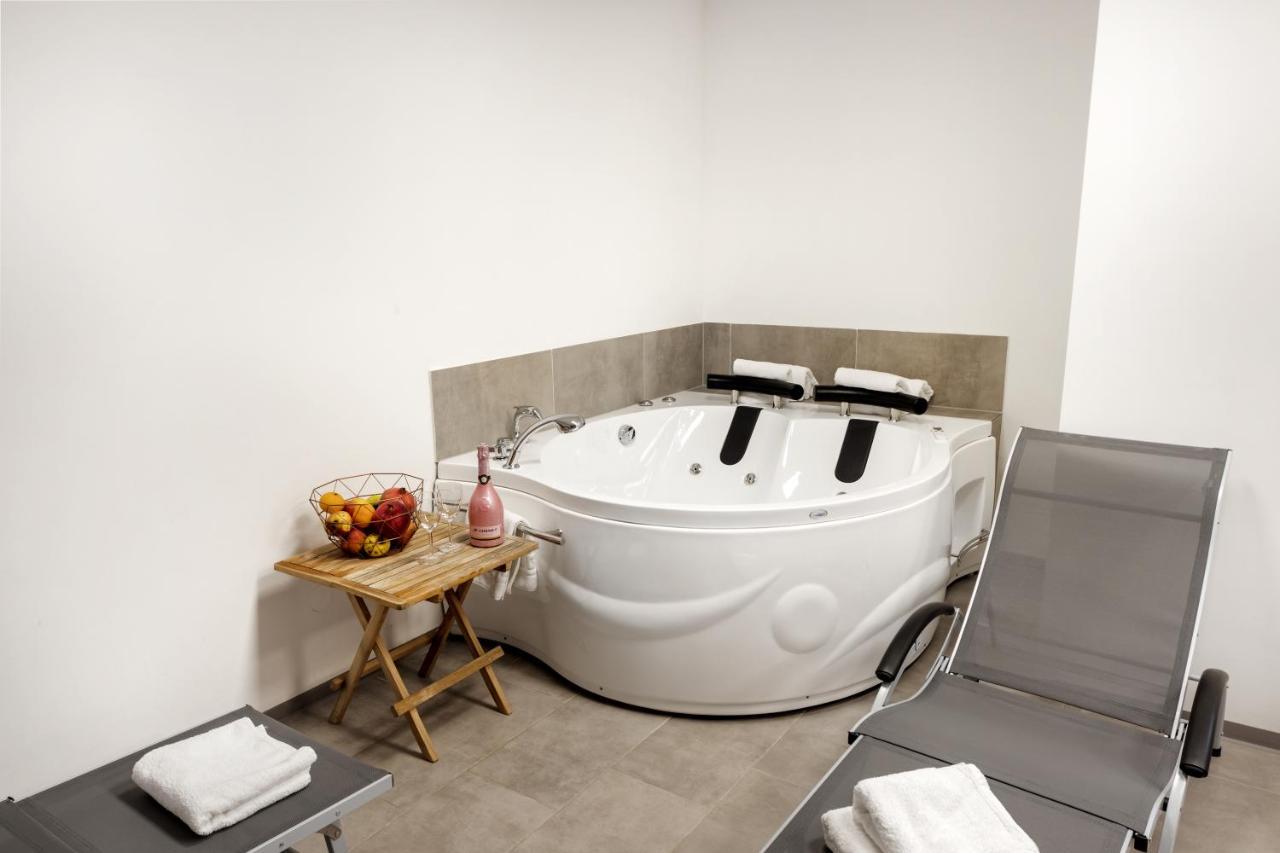 Chic Apartments With Balcony And Spa In Mojstrana Buitenkant foto