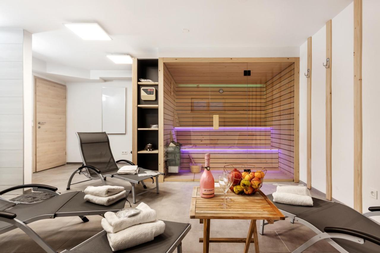 Chic Apartments With Balcony And Spa In Mojstrana Buitenkant foto